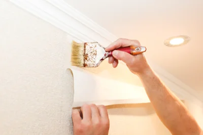 Pose de papier peint à Rocamadour — revêtements muraux et toiles de verre